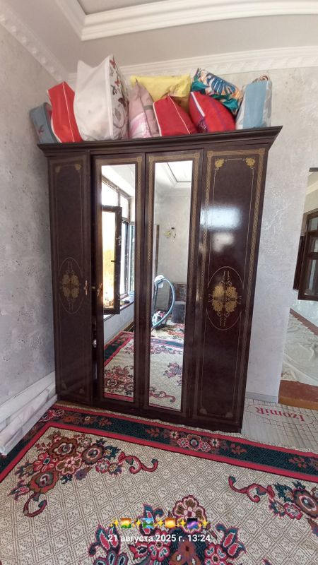 Shifoner /Шикоф sotiladi xolati yaxshi Shifoner /Шикоф sotiladi xolati yaxshi