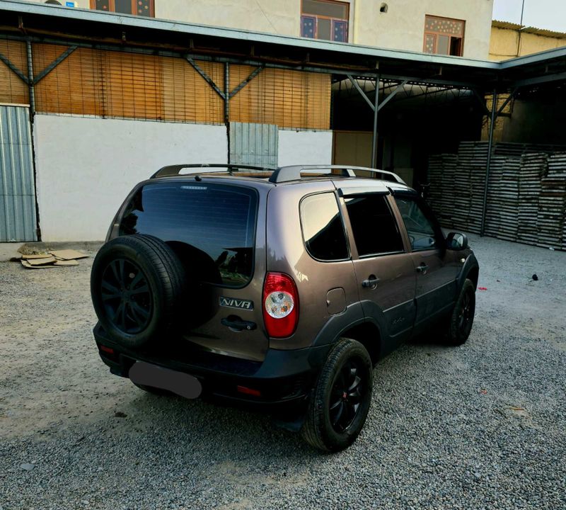 Niva Chevrolet Sotiladi Niva Chevrolet Sotiladi