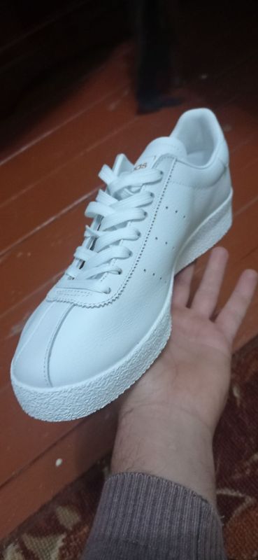 Krasofka ADIDAS vetnam 42razmer