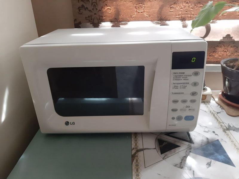 Микроволновка Lg ( сенсор) Микроволновка Lg ( сенсор)