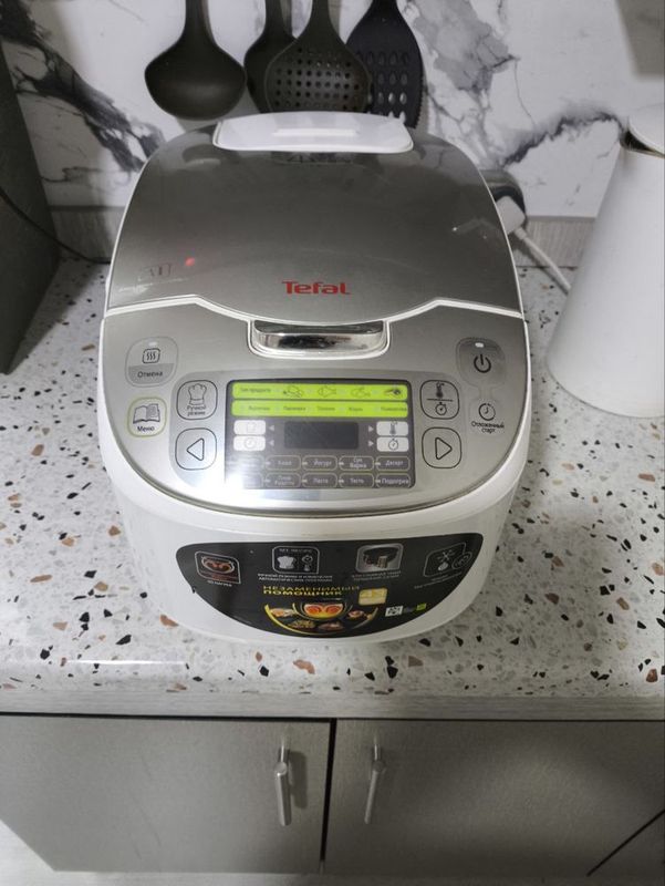 Продам мультиварку Tefal RK816E32 Продам мультиварку Tefal RK816E32