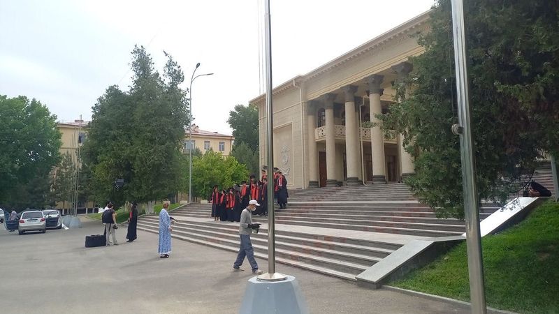 Сдаётся 2х комнатная в центре после ремонта! (Ориен Дворец, Хакимият) Сдаётся 2х комнатная в центре после ремонта! (Ориен Дворец, Хакимият)