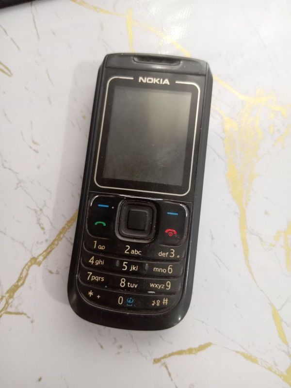 Кнопочный телефон Nokia 1680c