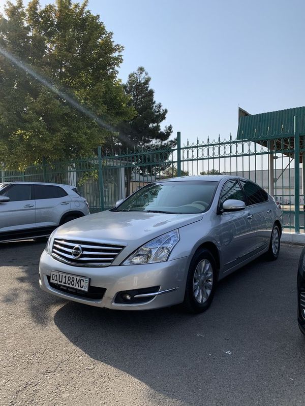 Nissan teana sotiladi Nissan teana sotiladi