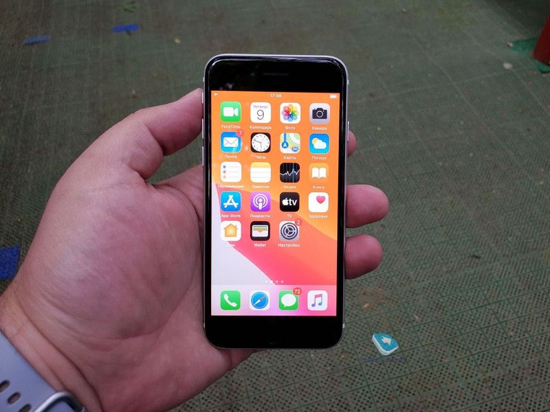 iPhone se gen 3 64gb iPhone se gen 3 64gb