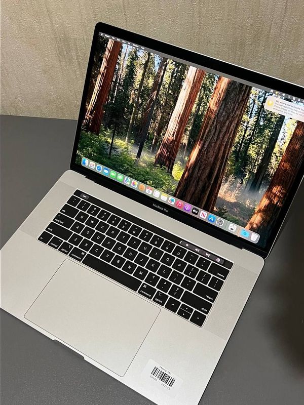 MacBook Pro 15.4 inch Sequoia A990 MacBook Pro 15.4 inch Sequoia A990