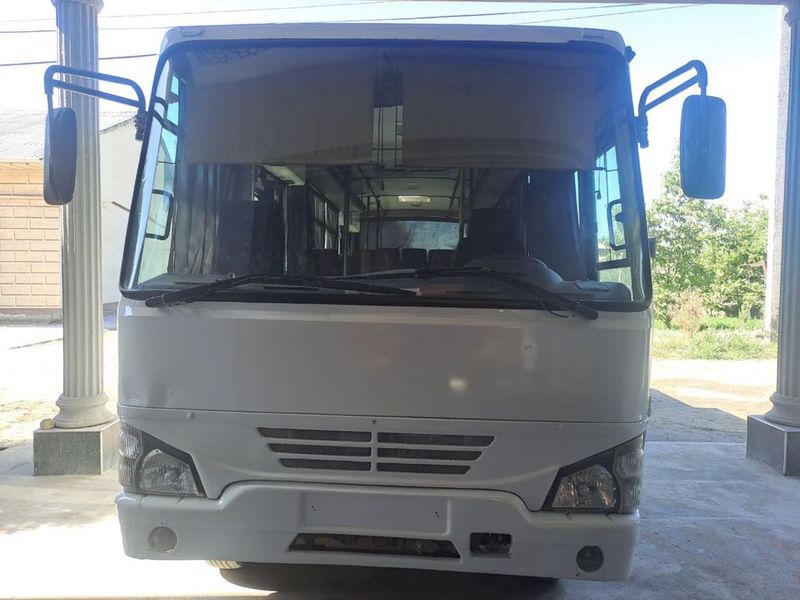 Isuzu avtobus 2011 sotiladi Isuzu avtobus 2011 sotiladi