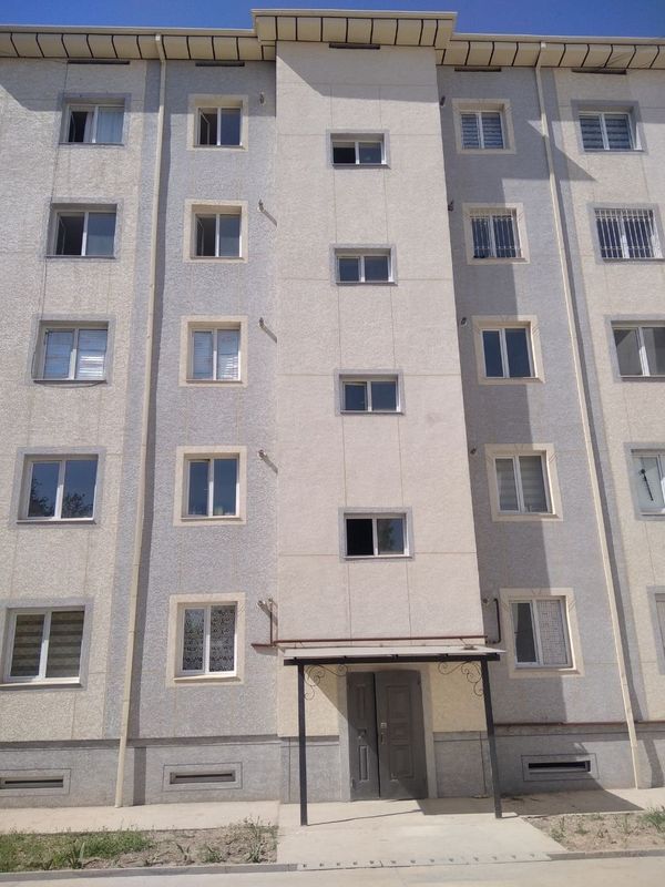 Зангиота тумани Катта чинор 3 хонали квартира арендага берилади Зангиота тумани Катта чинор 3 хонали квартира арендага берилади
