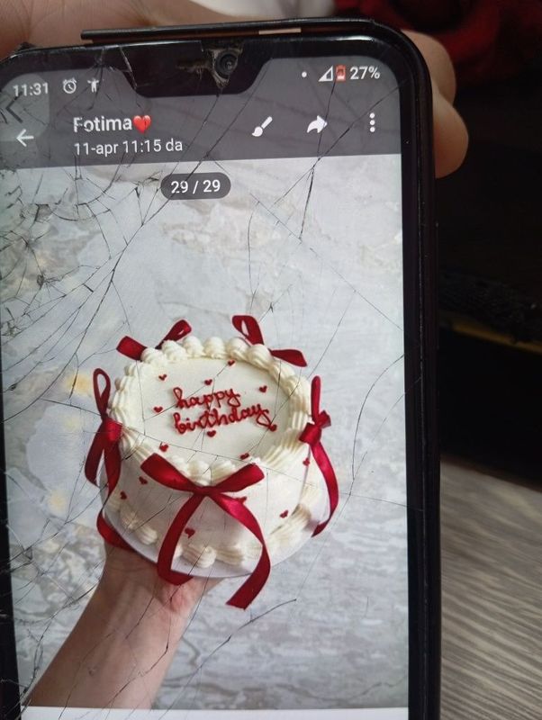 Очень срочно продам Холодилники 2 штуки на эту цену Очень срочно продам Холодилники 2 штуки на эту цену