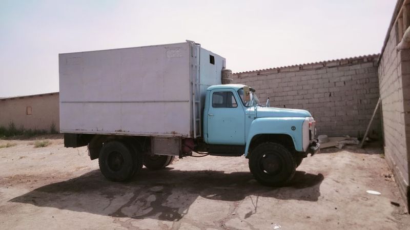 Gaz 53 moshina sotiladi xolati idiyal