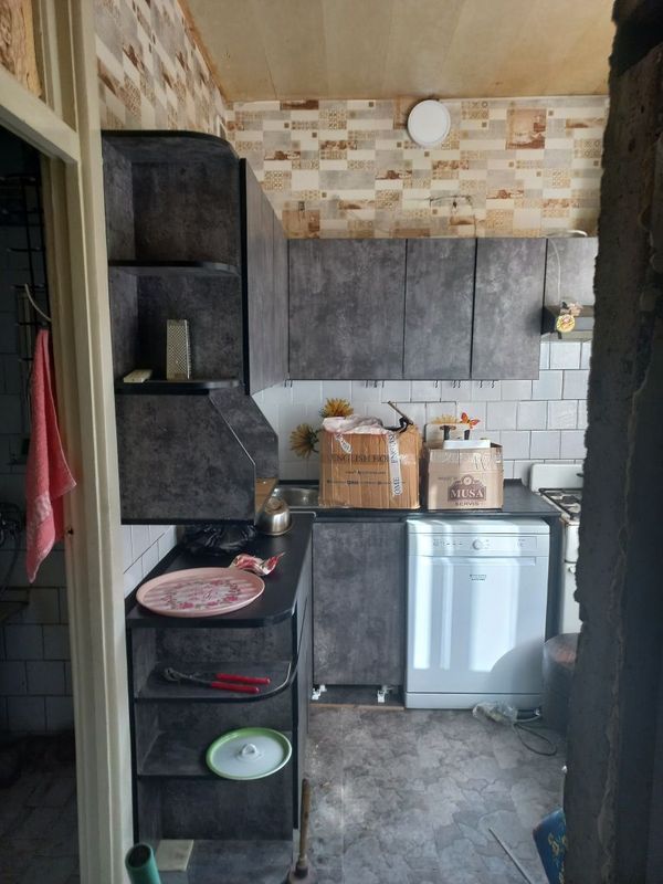 Продается Кухонная мебель Продается Кухонная мебель