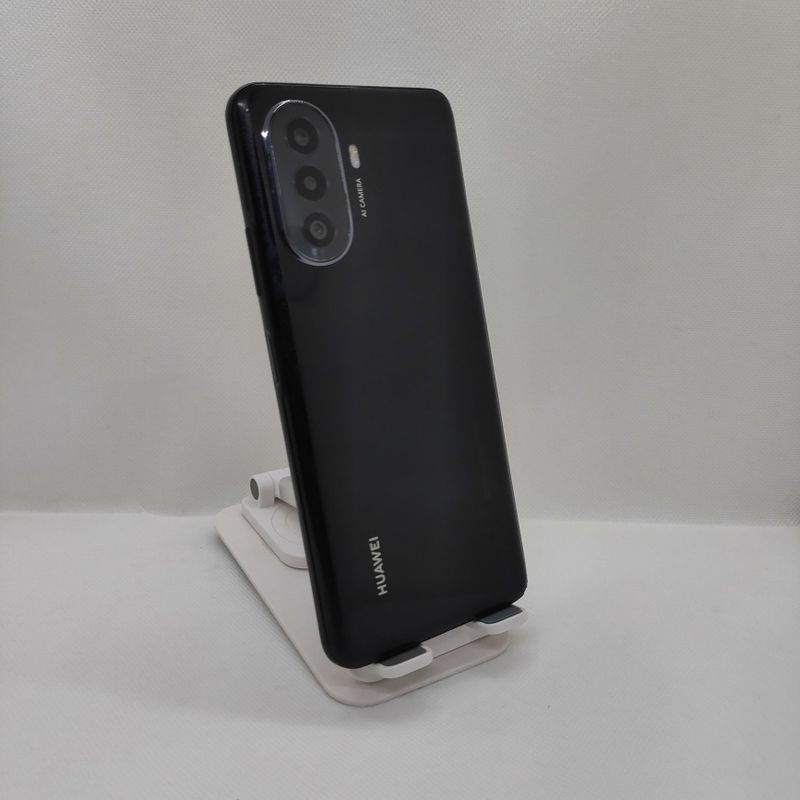 Huawei nova 70 sotiladi Huawei nova 70 sotiladi