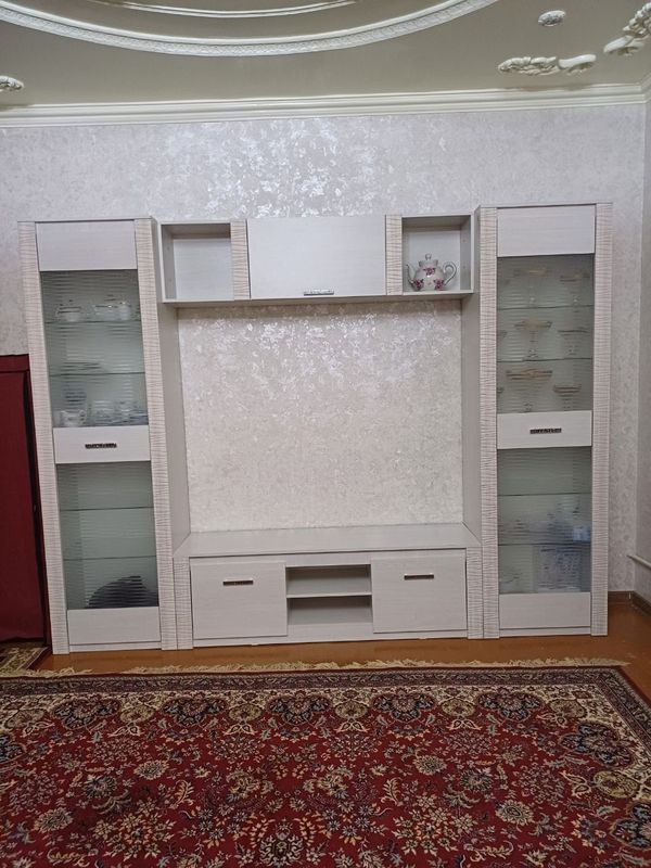 Продаётся стенка с кроватью Продаётся стенка с кроватью