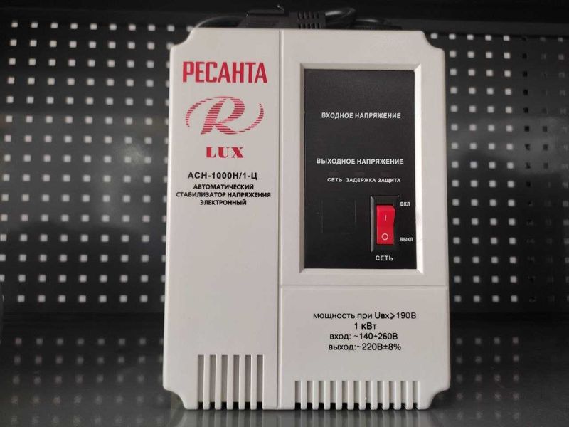 Стабилизатор напряжения Ресанта "LUX" АСН-1000Н/1-Ц 63/6/14