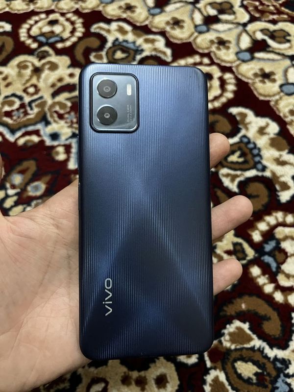 Vivo y15s. Vivo y15s.