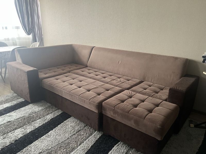 Продается диван б/у. Продается диван б/у.