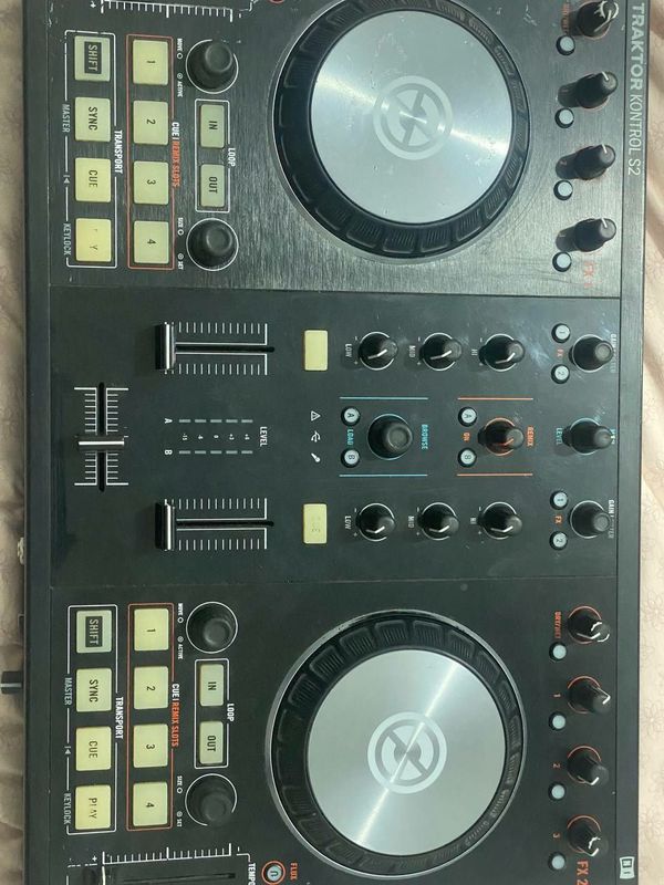 Kontrol Traktor S2 Kontrol Traktor S2