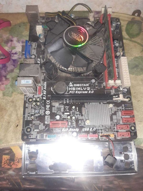 Комплект H61+G620+DDR3 4Gb Комплект H61+G620+DDR3 4Gb