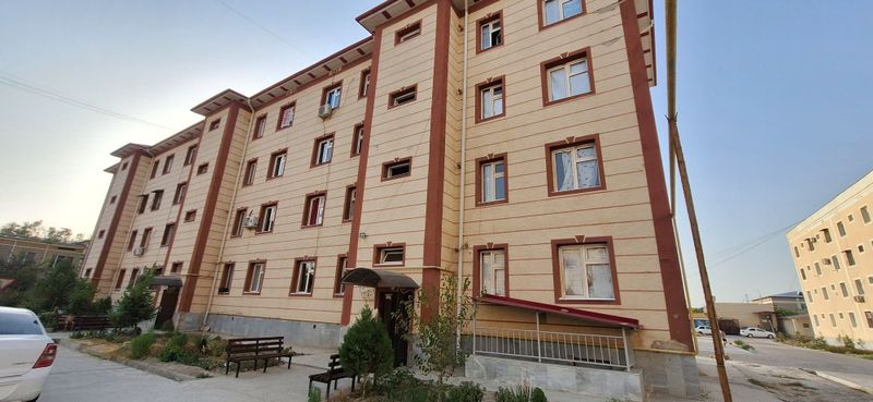 Дом Навои айрапортида бормаси Янги кизил домларидан йулди устида жойла