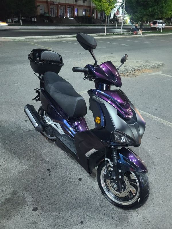 Skuter Italia R3 , xolati A'lo , srochniy sotiladi Skuter Italia R3 , xolati A'lo , srochniy sotiladi