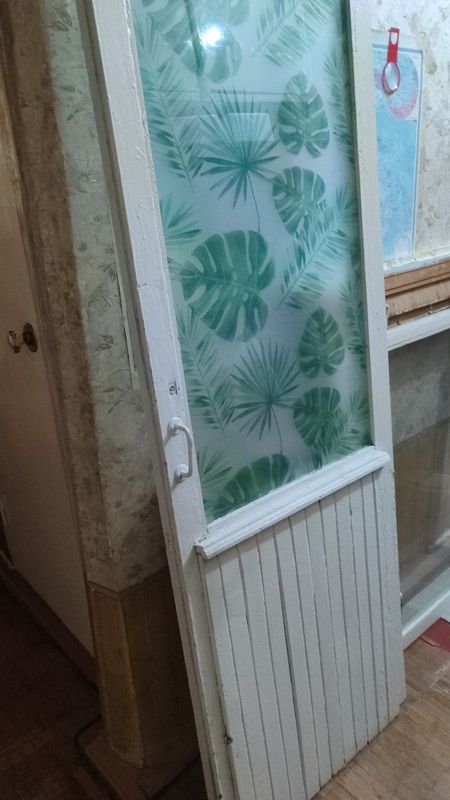 Дверь и окно от советской квартиры