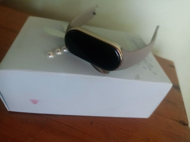 Mi band 9 . .