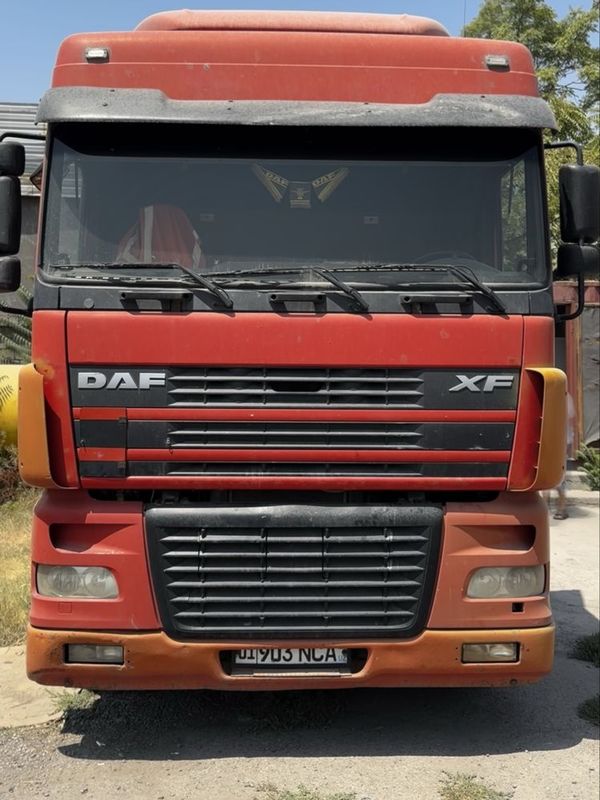 DAF XF95 euro3 автомат 2004г. DAF XF95 euro3 автомат 2004г.