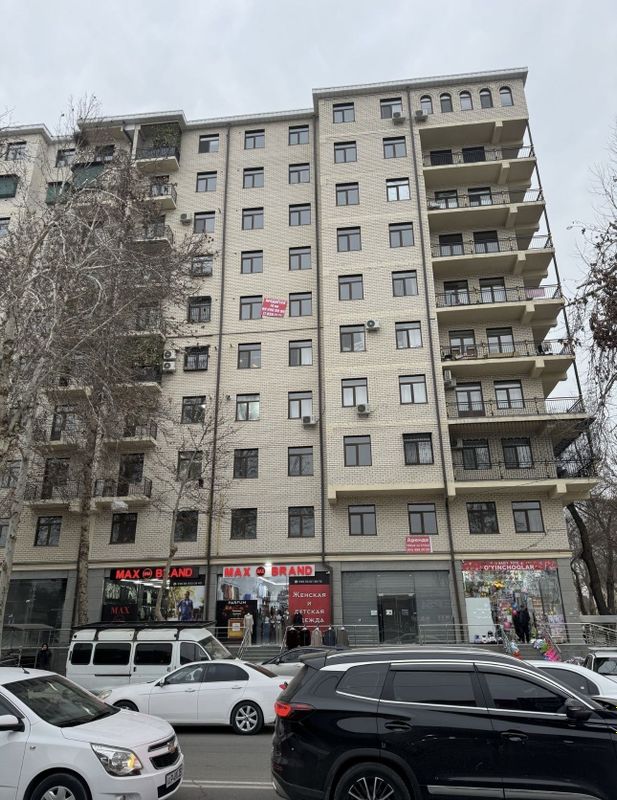 Yangihayot tum sputnik 5 da 3 xonali novostroyka74 kv karobka sotiladi