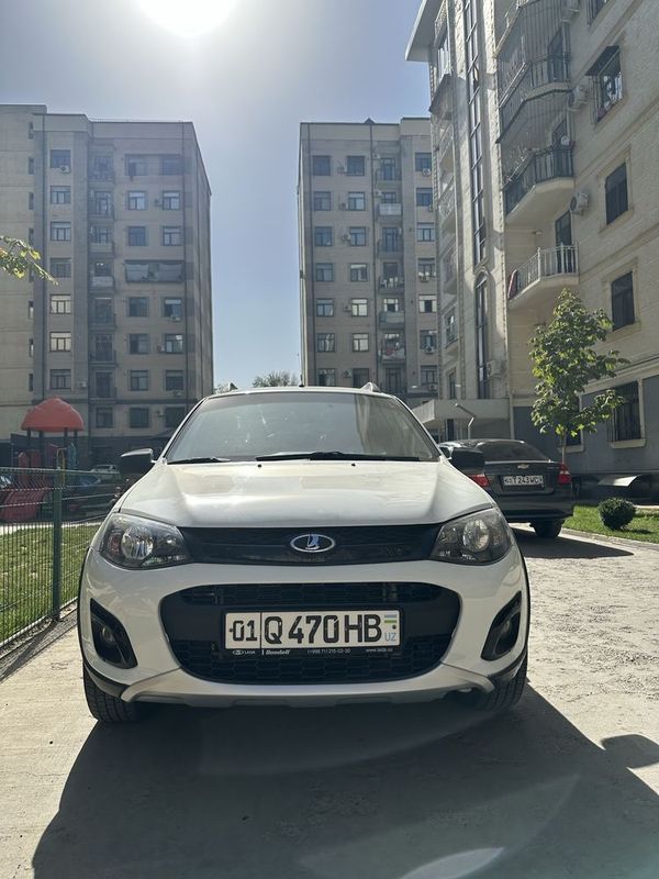 Lada Vesta Cross 2018 yil