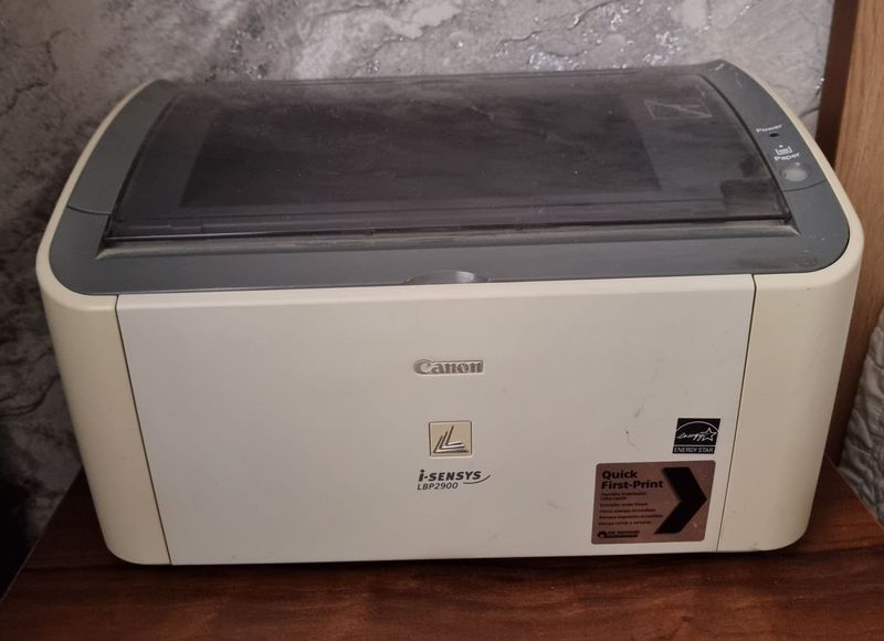 Продам принтер Canon i-senses LBP2900