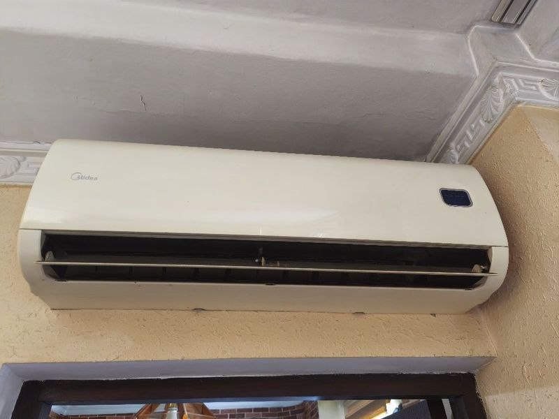 Кондиционер Midea 12 б/у рабочий Кондиционер Midea 12 б/у рабочий