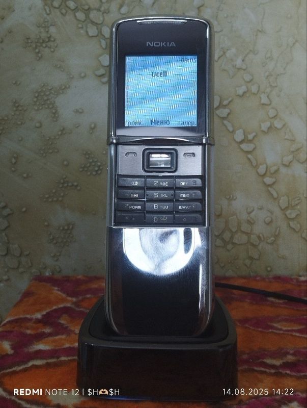 Продаётся nokia 8800 sirocco в идеальном состоянии