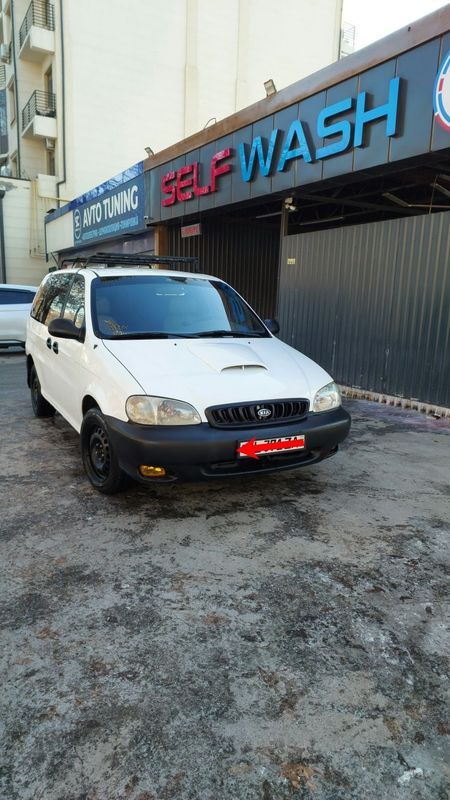 Kia Carnival sotiladi 1998-yil