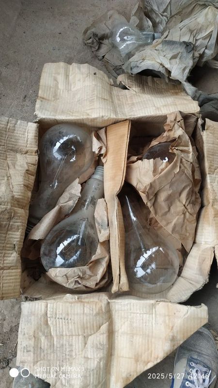 Lampa tekinga 1000 vatli kimga kerak bolsa Lampa tekinga 1000 vatli kimga kerak bolsa