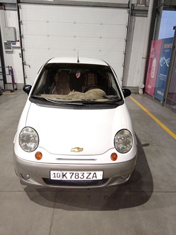 Matiz best 2010 sotiladi 4400$ keliwtrladgan joyi bor oladganla tel..