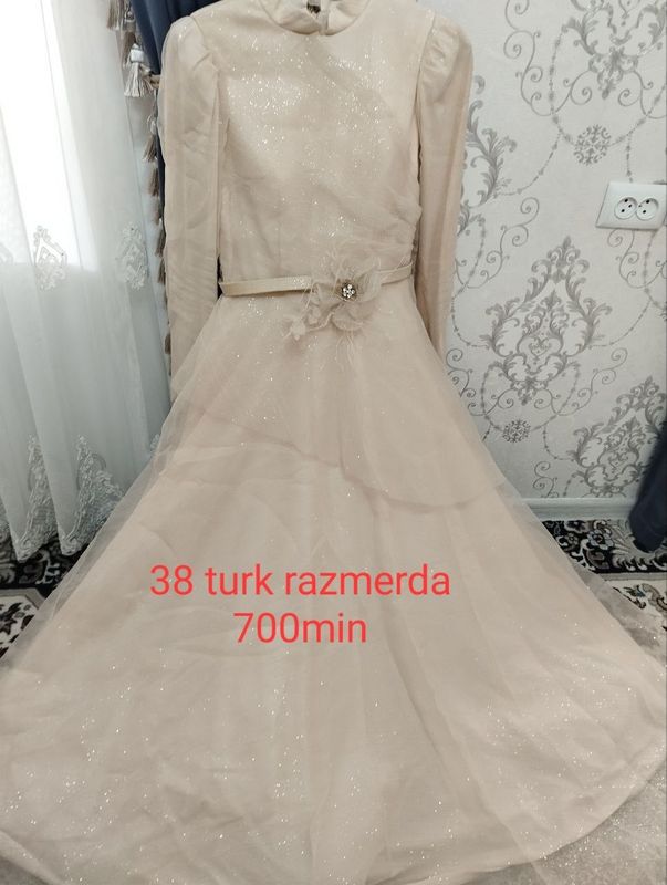 Kiyimlar holati ideal Kiyimlar holati ideal