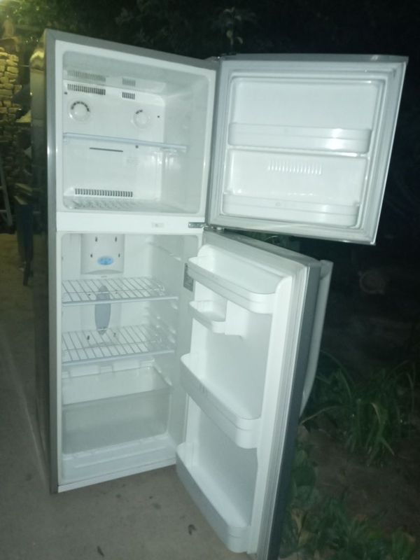 Продаю холодильник LG