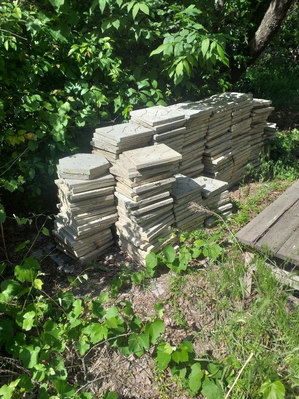 Продается плитка цена на месте договорная Продается плитка цена на месте договорная