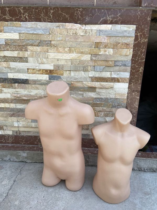 Maniken kichik razmerli kiyimlar uchun xich qati qirilmagan