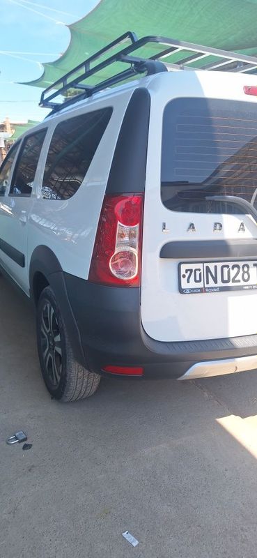 Lada largus croos 2022