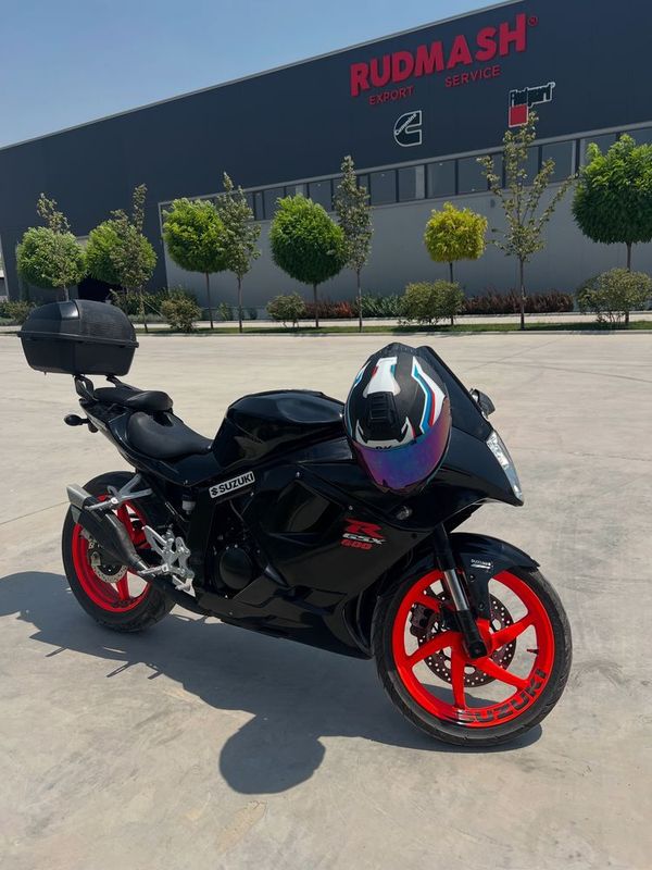 Продаю мотоцикл HYOSUNG 250 Продаю мотоцикл HYOSUNG 250