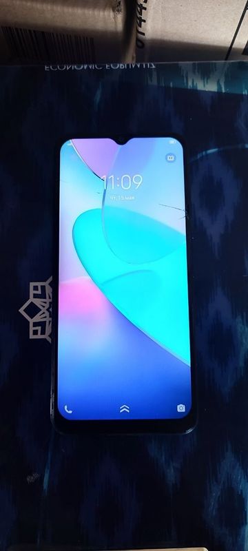 Продается телефон vivo 2027 Продается телефон vivo 2027