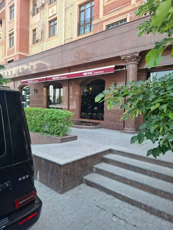 Продаётся Ресторан. 1-Линия Ор: Мукумий мост Parisiens 320 кв.м Продаётся Ресторан. 1-Линия Ор: Мукумий мост Parisiens 320 кв.м