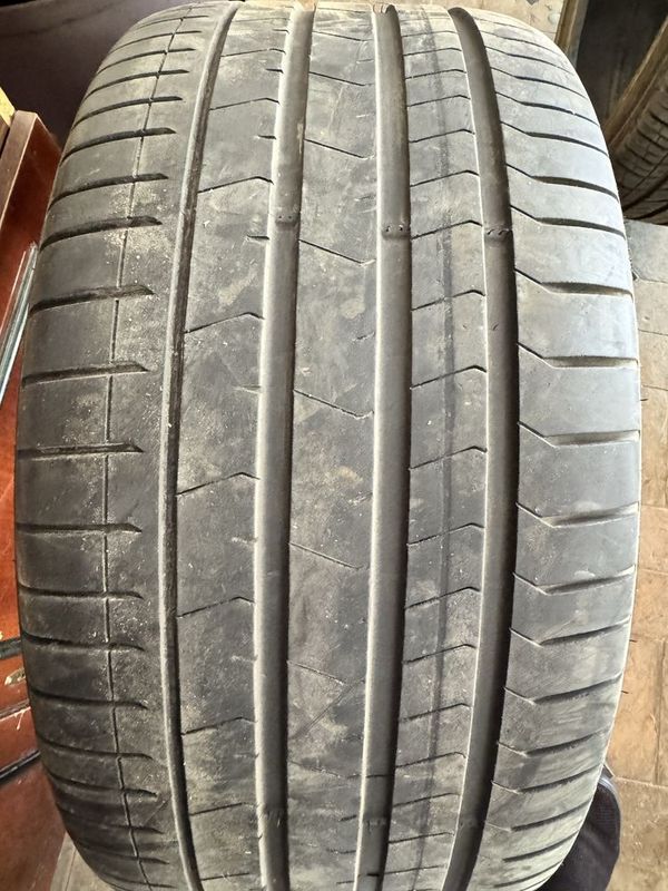 Продаётся Болон Pirelli P ZERO 315/35/R22 Б/У Отличном состоянии! Продаётся Болон Pirelli P ZERO 315/35/R22 Б/У Отличном состоянии!