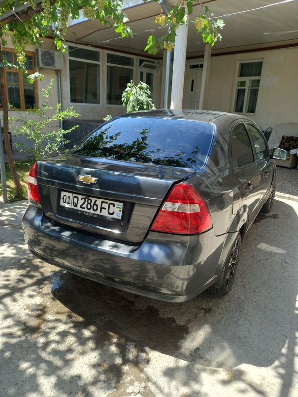 Nexia 3 moshina Yashi xolatda abmen bor Chevroletga Nexia 3 moshina Yashi xolatda abmen bor Chevroletga