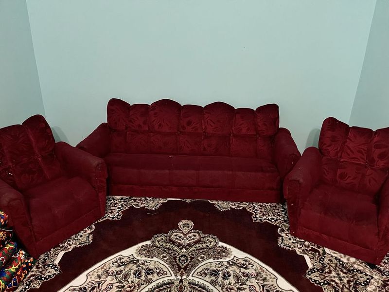 Divan kresla sotiladi holati yaxshi