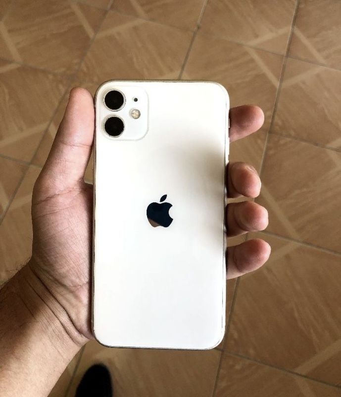 Iphone 11 garantiya iwlaydi ekran almashgʻan bold 3.500 mln galiwiladi Iphone 11 garantiya iwlaydi ekran almashgʻan bold 3.500 mln galiwiladi