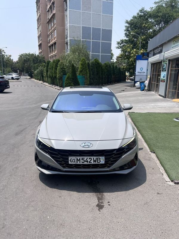 Hyundai elantra 1.6 Hyundai elantra 1.6