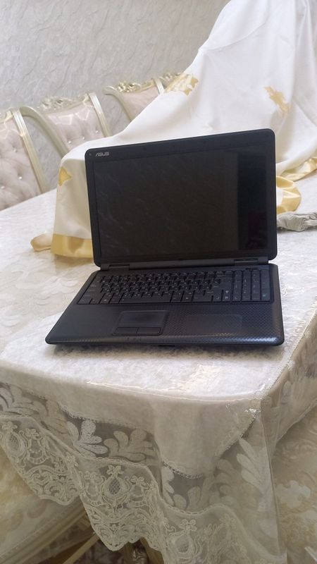 Asus Noutbuk sotiladi holati zor Asus Noutbuk sotiladi holati zor