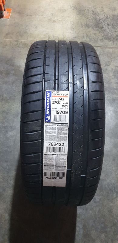 Michelin Pilot Sport 4 Suv 275/45R21 Michelin Pilot Sport 4 Suv 275/45R21